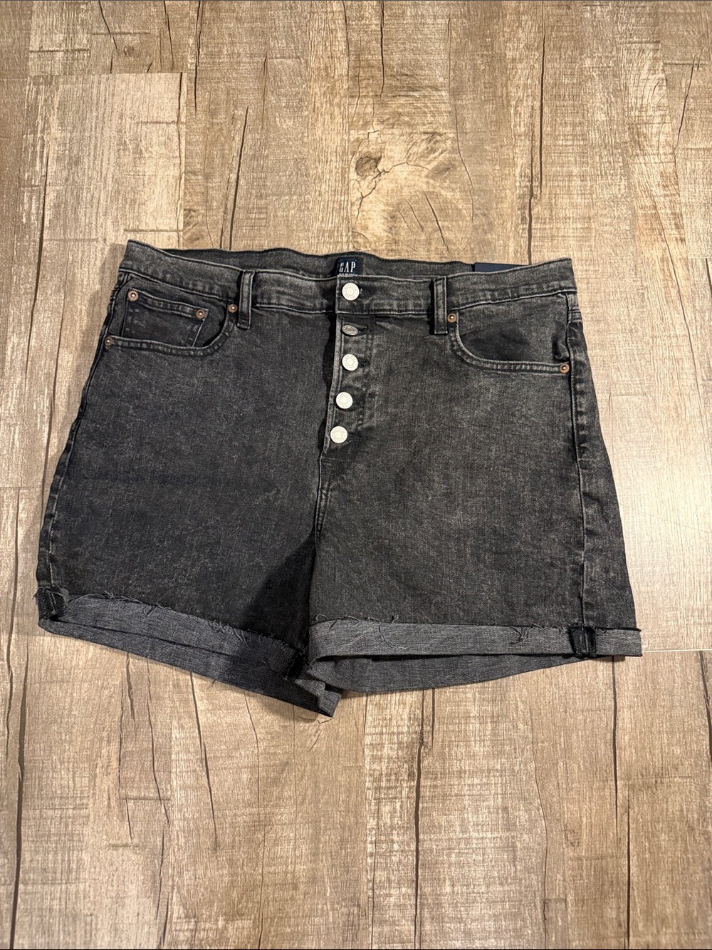 GAP Washed Black High-Rise Button-Fly Denim Shorts waist 33”